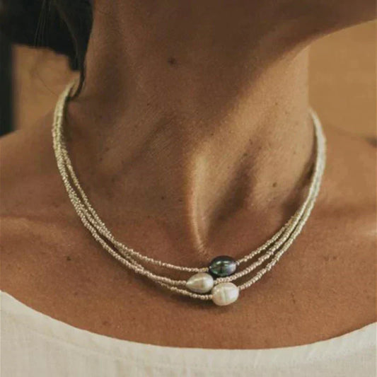 Noir et Blanc Necklace