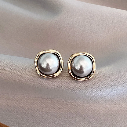 Isla Pearl Earrings