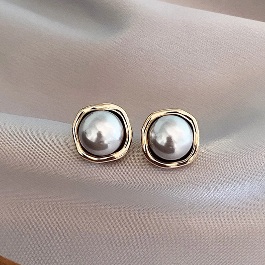 Isla Pearl Earrings